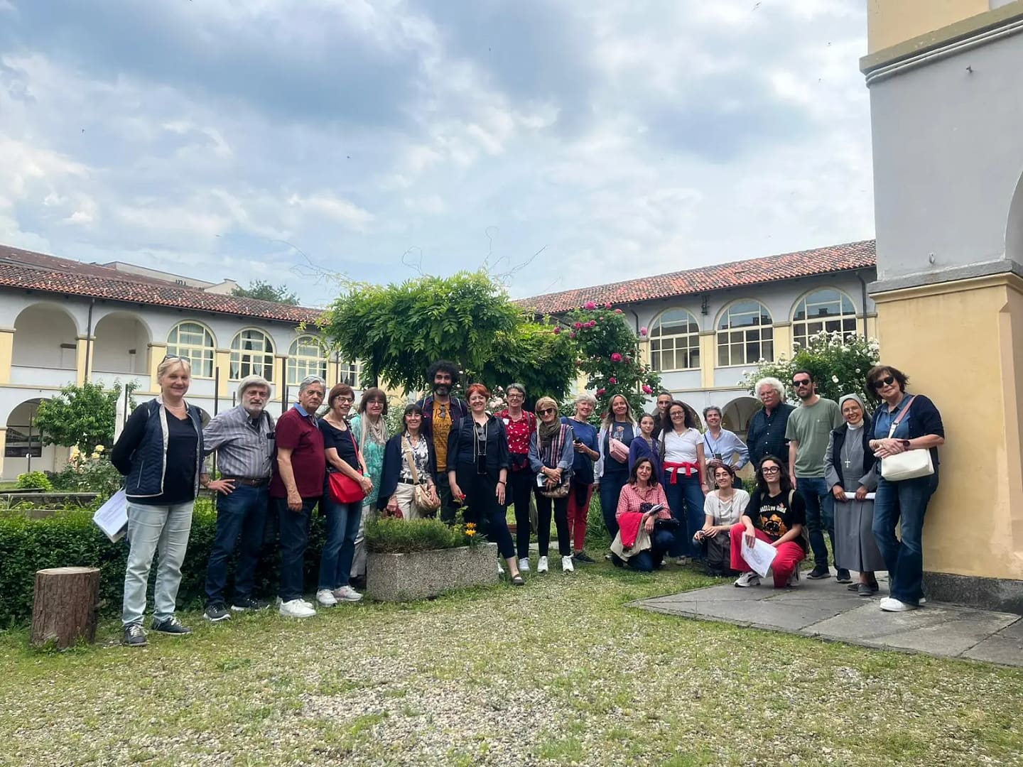 Gruppo in visita al Distretto Sociale Barolo (maggio 2024)